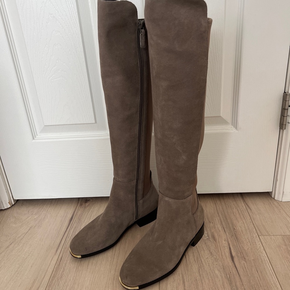 NWOT Over The Knee Round Toe Zippered Boots